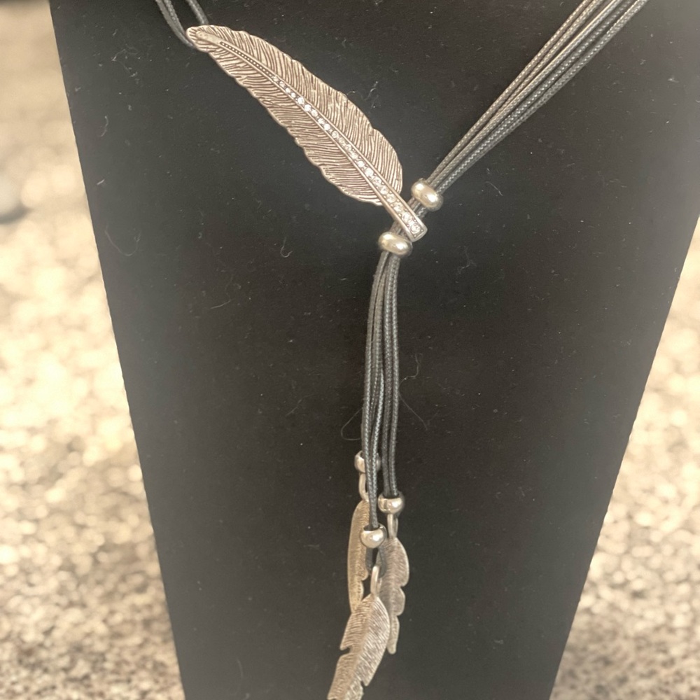 Silver Feather Pendant Necklace